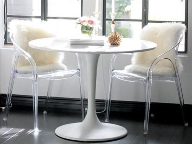 Les meubles en plexiglass sont-ils durables ?