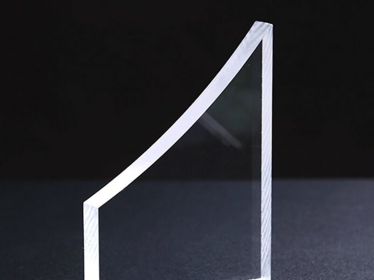 Comment couper des plaques plexiglass ?